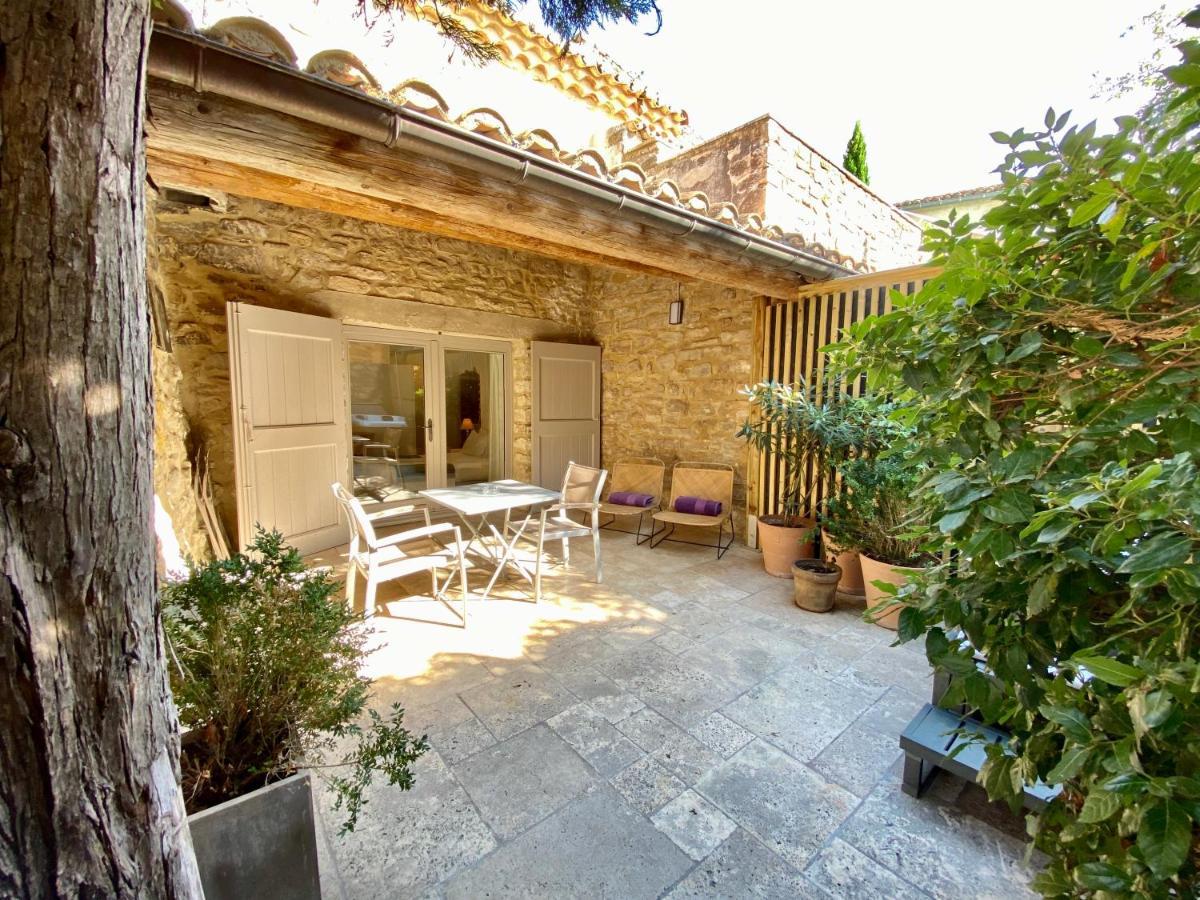 La Maison Des Vendangeurs - Table D'Hotes Le Soir Du Jeudi Au Dimanche- Jacuzzi - Balneo Spa - Acces Piscine Pour Toutes Les Chambres Sauf Studio Coquet- Piscine De Mai A Mi-Octobre Martignargues Exterior foto