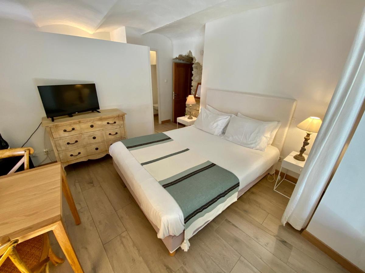 La Maison Des Vendangeurs - Table D'Hotes Le Soir Du Jeudi Au Dimanche- Jacuzzi - Balneo Spa - Acces Piscine Pour Toutes Les Chambres Sauf Studio Coquet- Piscine De Mai A Mi-Octobre Martignargues Exterior foto