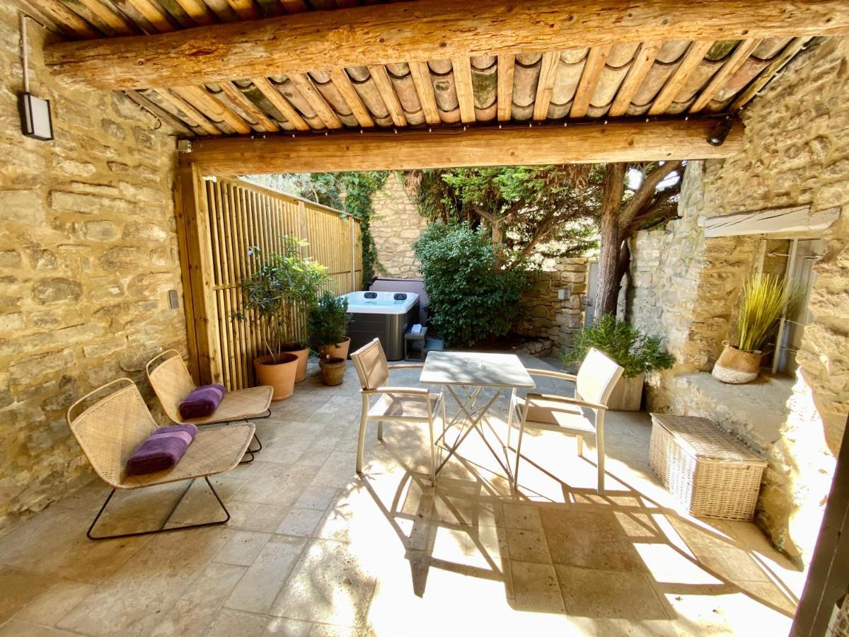 La Maison Des Vendangeurs - Table D'Hotes Le Soir Du Jeudi Au Dimanche- Jacuzzi - Balneo Spa - Acces Piscine Pour Toutes Les Chambres Sauf Studio Coquet- Piscine De Mai A Mi-Octobre Martignargues Exterior foto