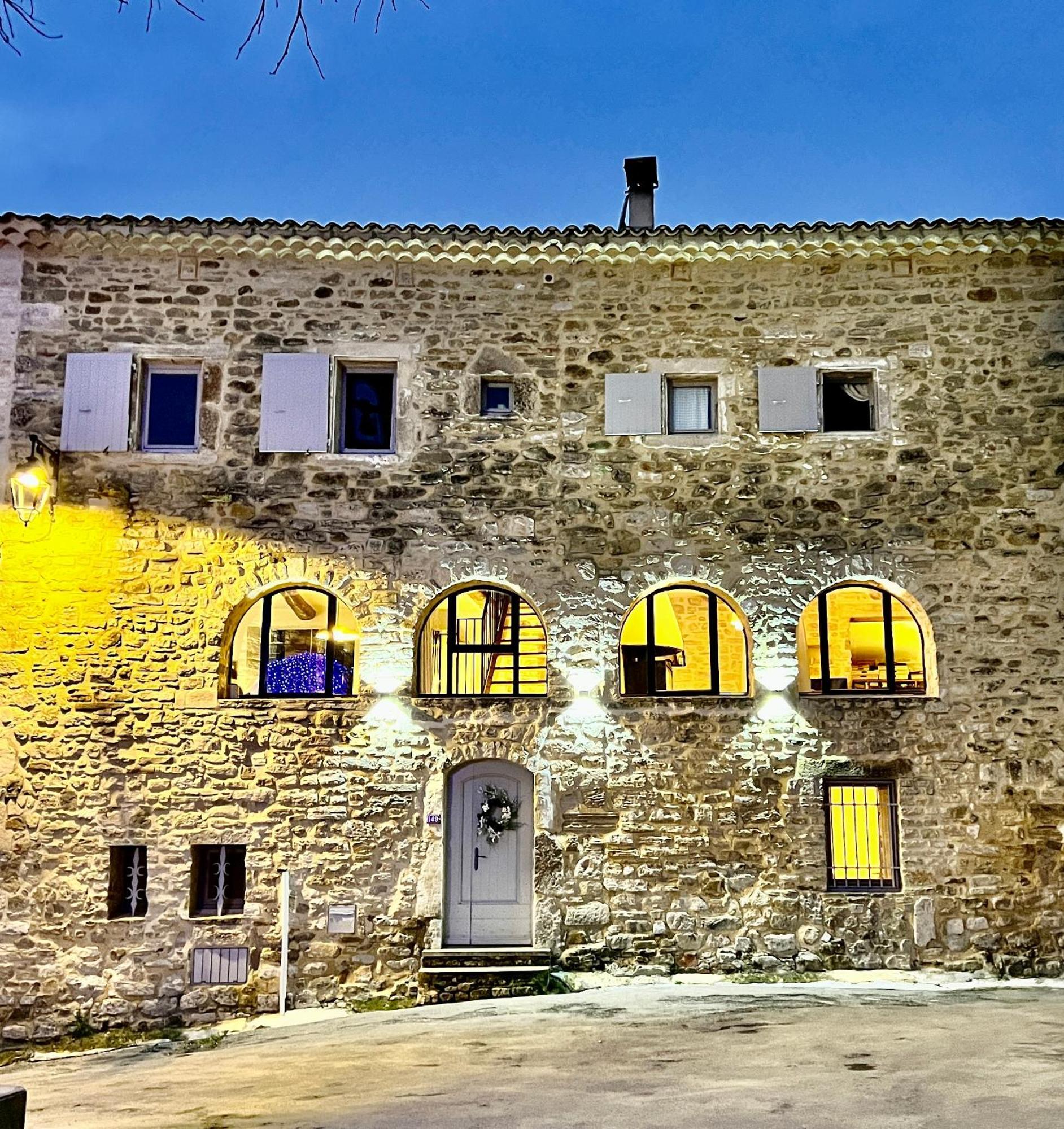 La Maison Des Vendangeurs - Table D'Hotes Le Soir Du Jeudi Au Dimanche- Jacuzzi - Balneo Spa - Acces Piscine Pour Toutes Les Chambres Sauf Studio Coquet- Piscine De Mai A Mi-Octobre Martignargues Exterior foto