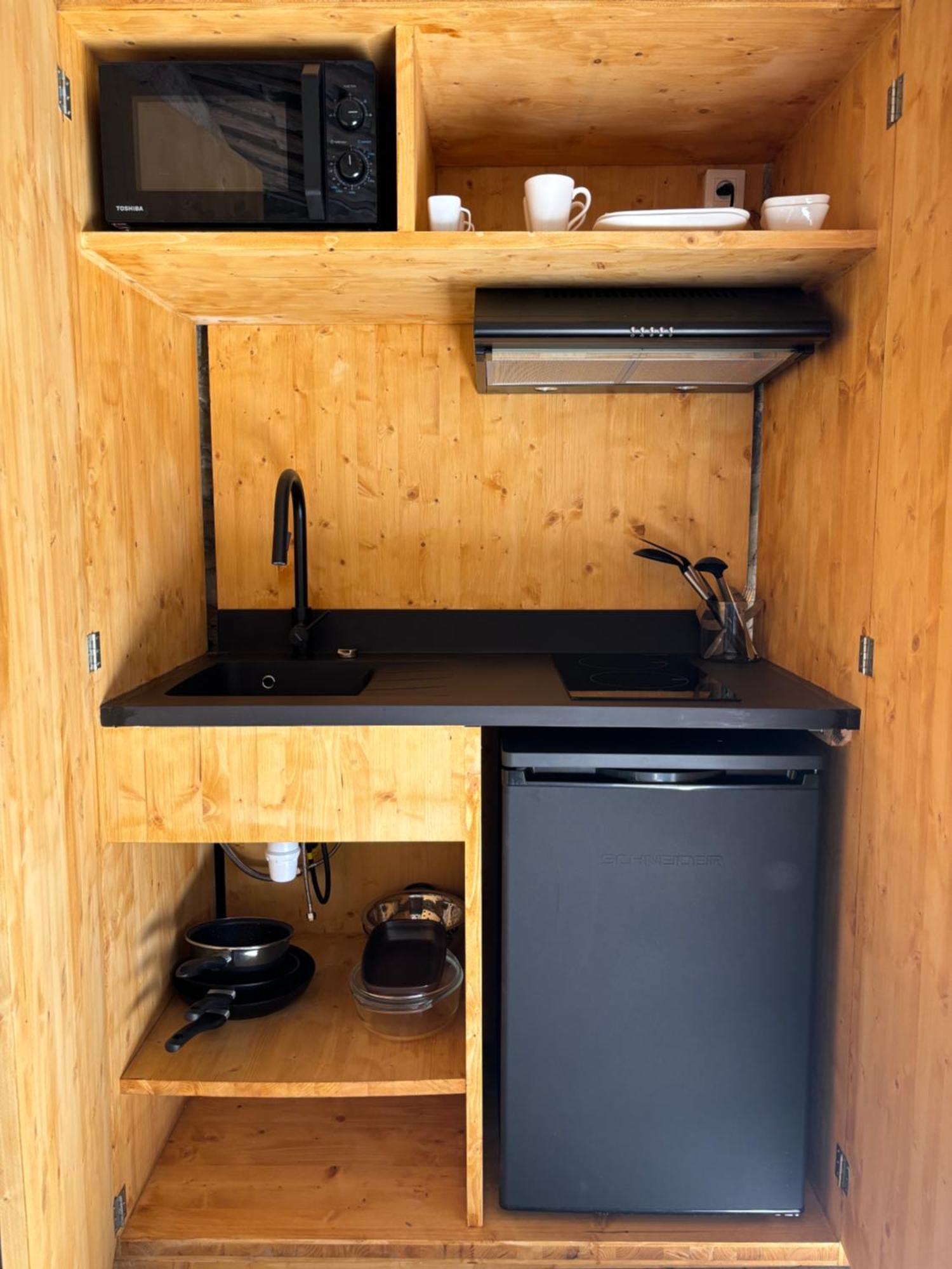 La Maison Des Vendangeurs - Table D'Hotes Le Soir Du Jeudi Au Dimanche- Jacuzzi - Balneo Spa - Acces Piscine Pour Toutes Les Chambres Sauf Studio Coquet- Piscine De Mai A Mi-Octobre Martignargues Exterior foto