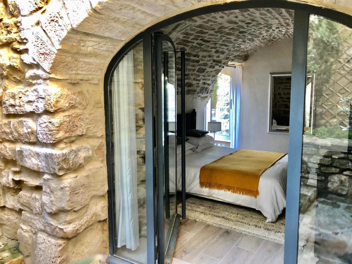 La Maison Des Vendangeurs - Table D'Hotes Le Soir Du Jeudi Au Dimanche- Jacuzzi - Balneo Spa - Acces Piscine Pour Toutes Les Chambres Sauf Studio Coquet- Piscine De Mai A Mi-Octobre Martignargues Exterior foto